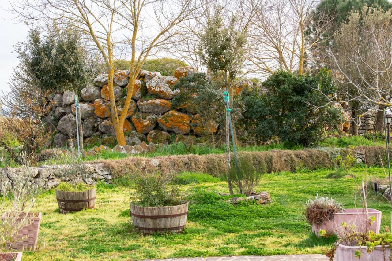 Agriturismo Nuragh'Elighe Sindia Exteriör bild