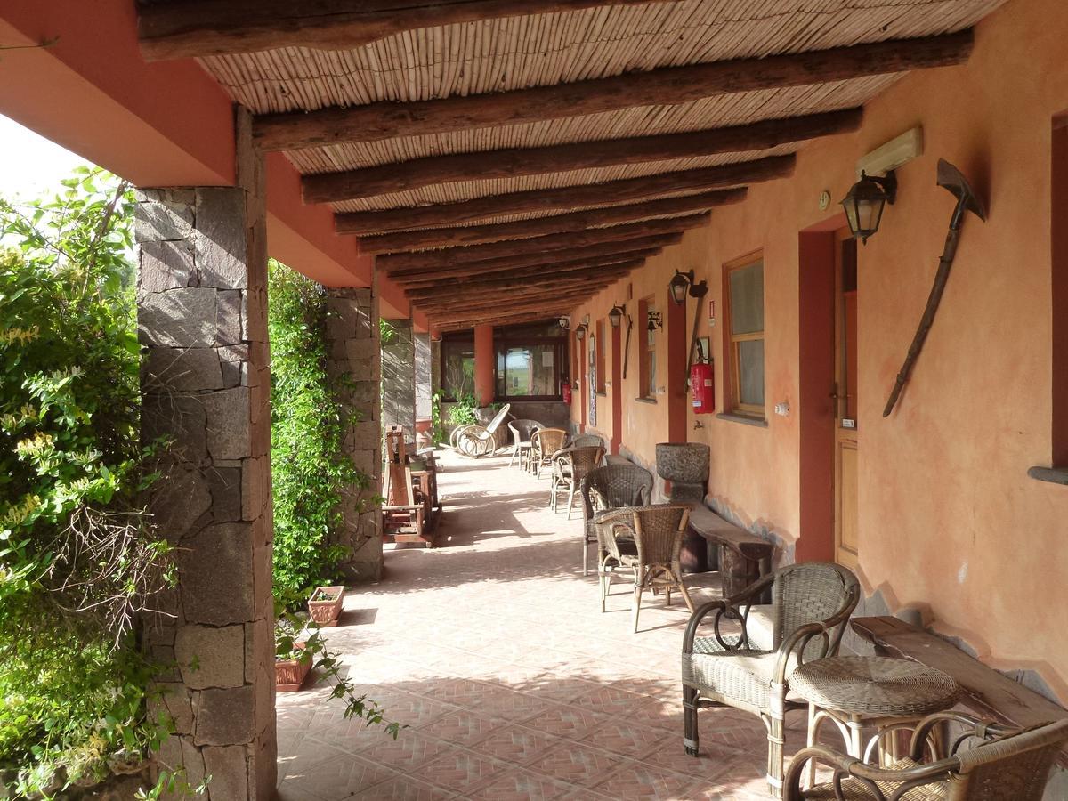 Agriturismo Nuragh'Elighe Sindia Exteriör bild
